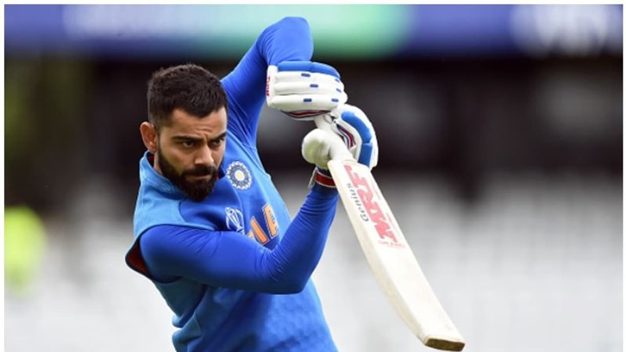 കിവികളെ വീഴ്ത്താന് സഹ താരങ്ങള്ക്ക് കോലിയുടെ ഉപദേശം കിവികളെ വീഴ്ത്താന് സഹ താരങ്ങള്ക്ക് കോലിയുടെ ഉപദേശം