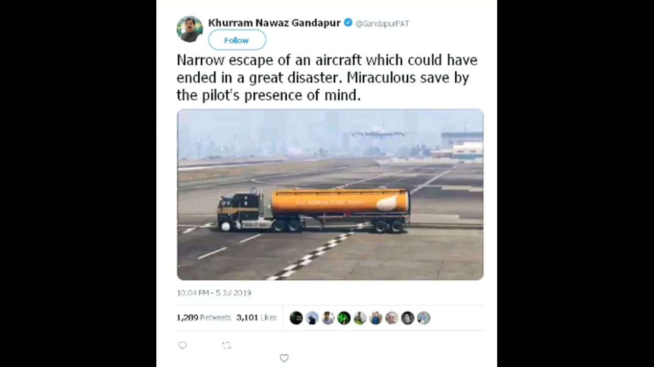 Pakistan politician mistakes aircraft graphics for reality; Twitterati have field day