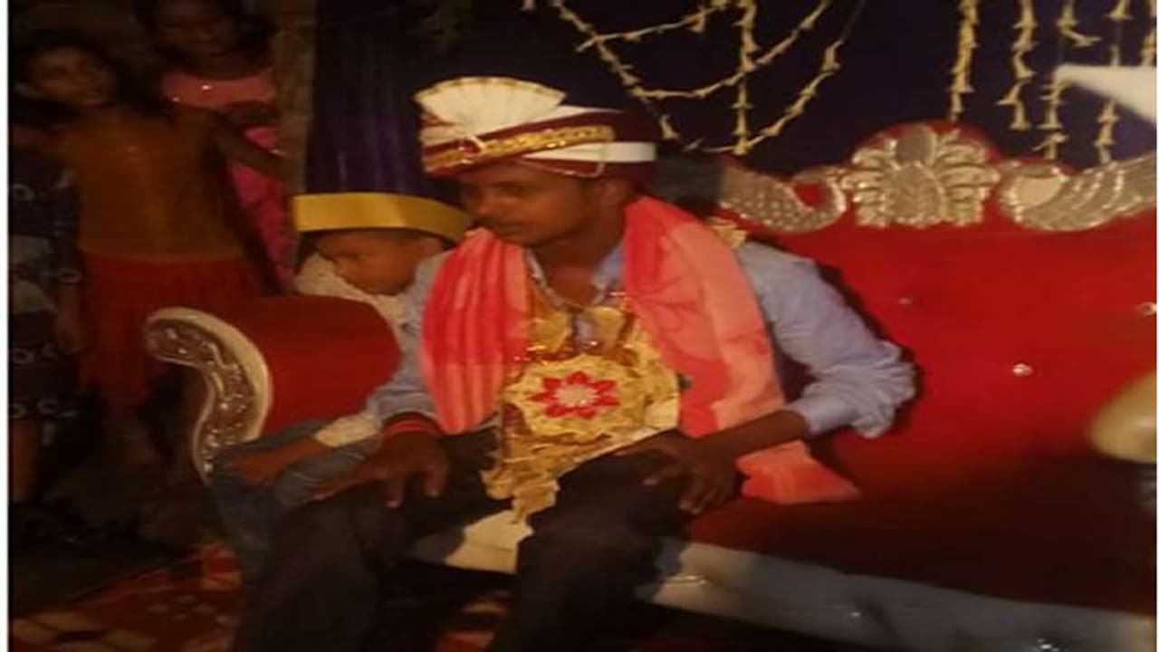 जयमाला के दौरान हर्ष फायरिंग ने ली दूल्हे की जान, दूल्हे का बड़ा भाई भी घायल जयमाला के दौरान हर्ष फायरिंग ने ली दूल्हे की जान, दूल्हे का बड़ा भाई भी घायल