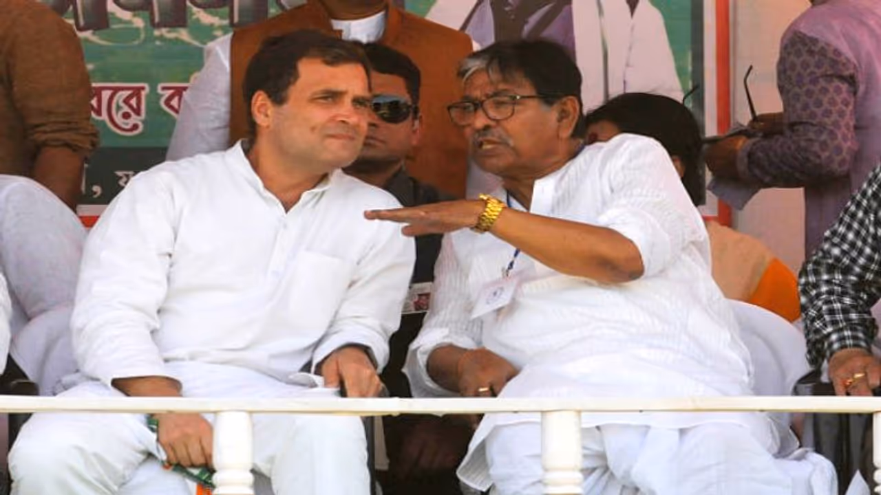 বরকত গনিখানের শিষ্য হয়ে উঠেছিলেন কংগ্রেসের 'ছোড়দা', সোমেন মিত্রের প্রয়াণ এক অধ্যায়ের অবসান বরকত গনিখানের শিষ্য হয়ে উঠেছিলেন কংগ্রেসের 'ছোড়দা', সোমেন মিত্রের প্রয়াণ এক অধ্যায়ের অবসান