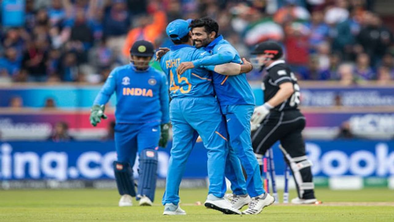 বিরাটদের ম্যাচ দেখতে সংসদ বানচাল, কংগ্রেস তৃণমূলের বিরুদ্ধে গুরুতর অভিযোগ