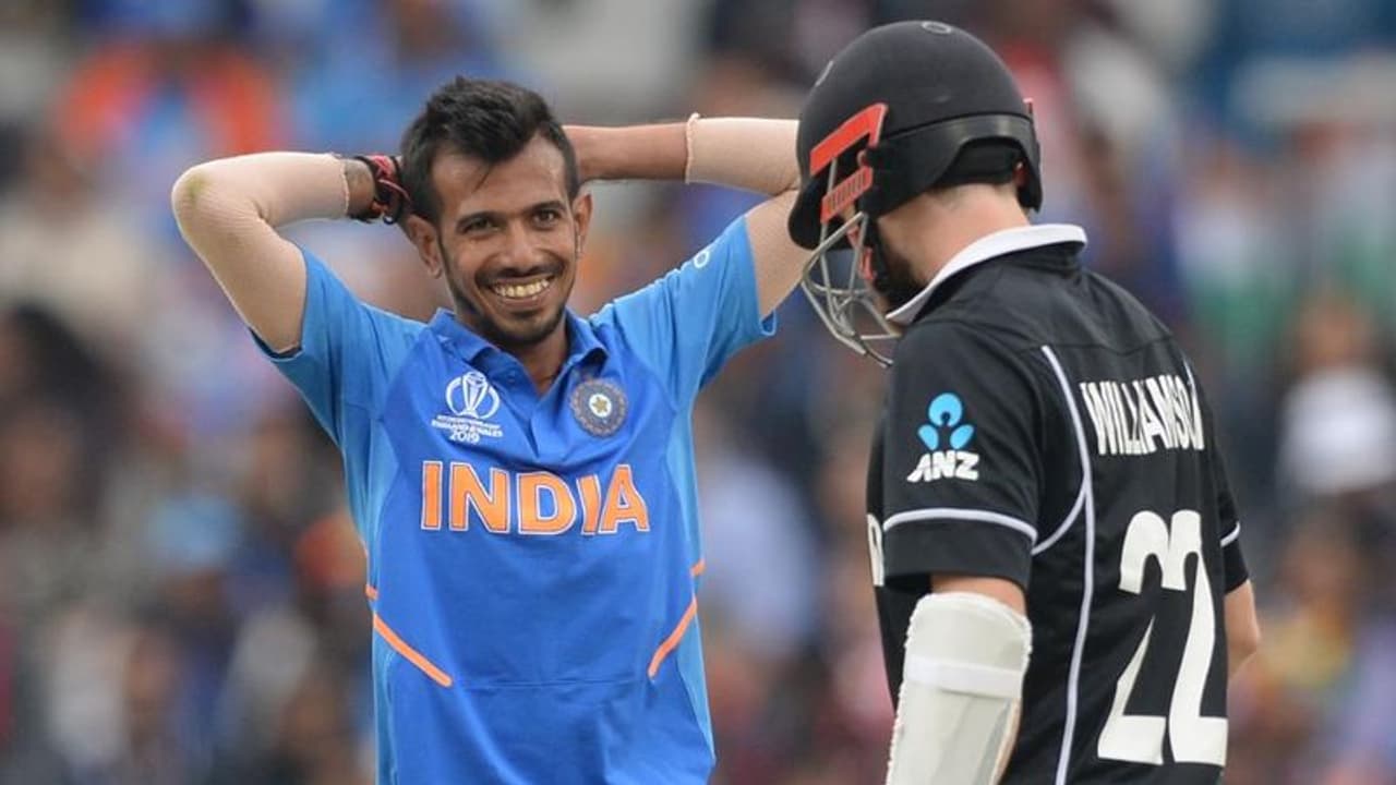 ಇಂಡೋ ಕಿವೀಸ್ ಸೆಮಿಫೈನಲ್: ಓವರ್ ಕಡಿತಗೊಂಡ್ರೆ ಭಾರತದ ಟಾರ್ಗೆಟ್ ವಿವರ! ಇಂಡೋ ಕಿವೀಸ್ ಸೆಮಿಫೈನಲ್: ಓವರ್ ಕಡಿತಗೊಂಡ್ರೆ ಭಾರತದ ಟಾರ್ಗೆಟ್ ವಿವರ!