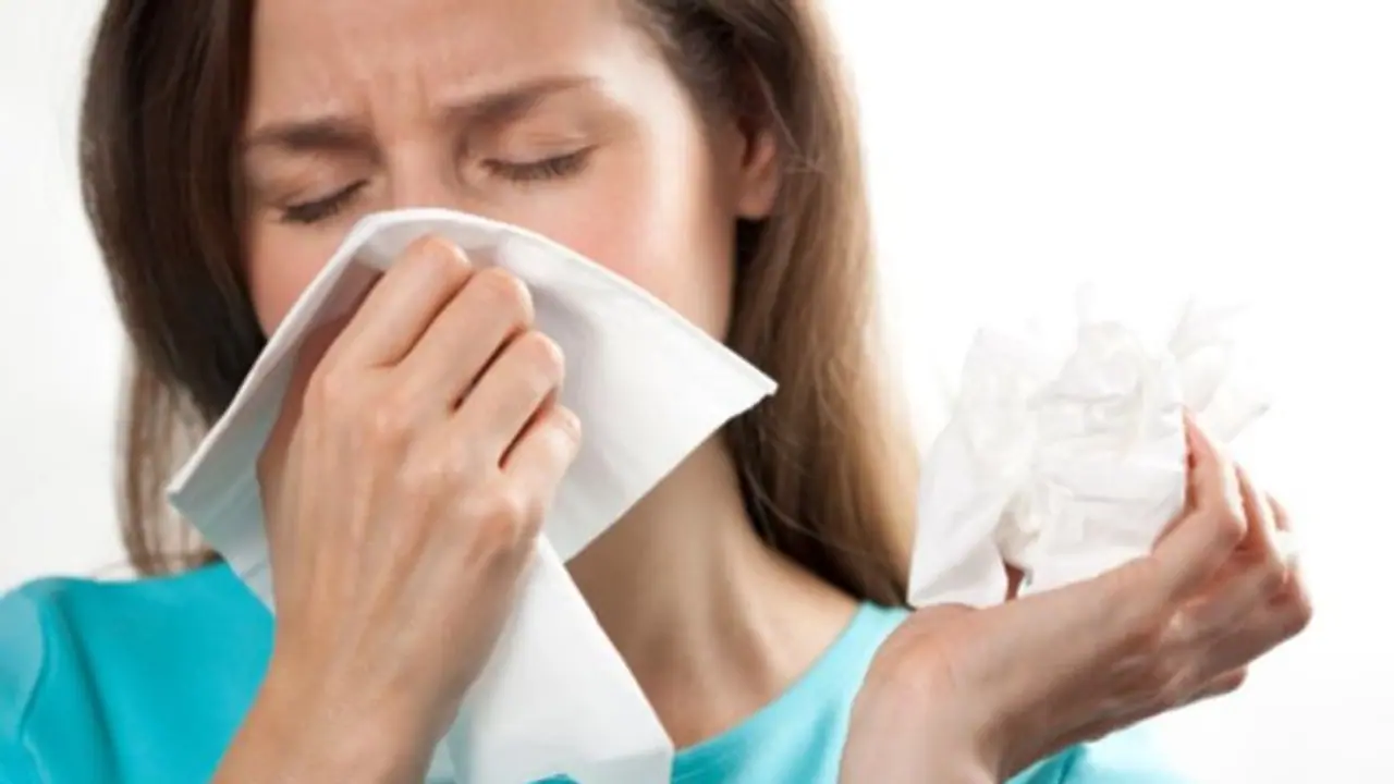 সর্দি হলেই নাক টানেন! অস্বস্তি কাটাতে গিয়ে বড় বিপদ ডেকে আনছেন, দাবি বিশেষজ্ঞদের সর্দি হলেই নাক টানেন! অস্বস্তি কাটাতে গিয়ে বড় বিপদ ডেকে আনছেন, দাবি বিশেষজ্ঞদের
