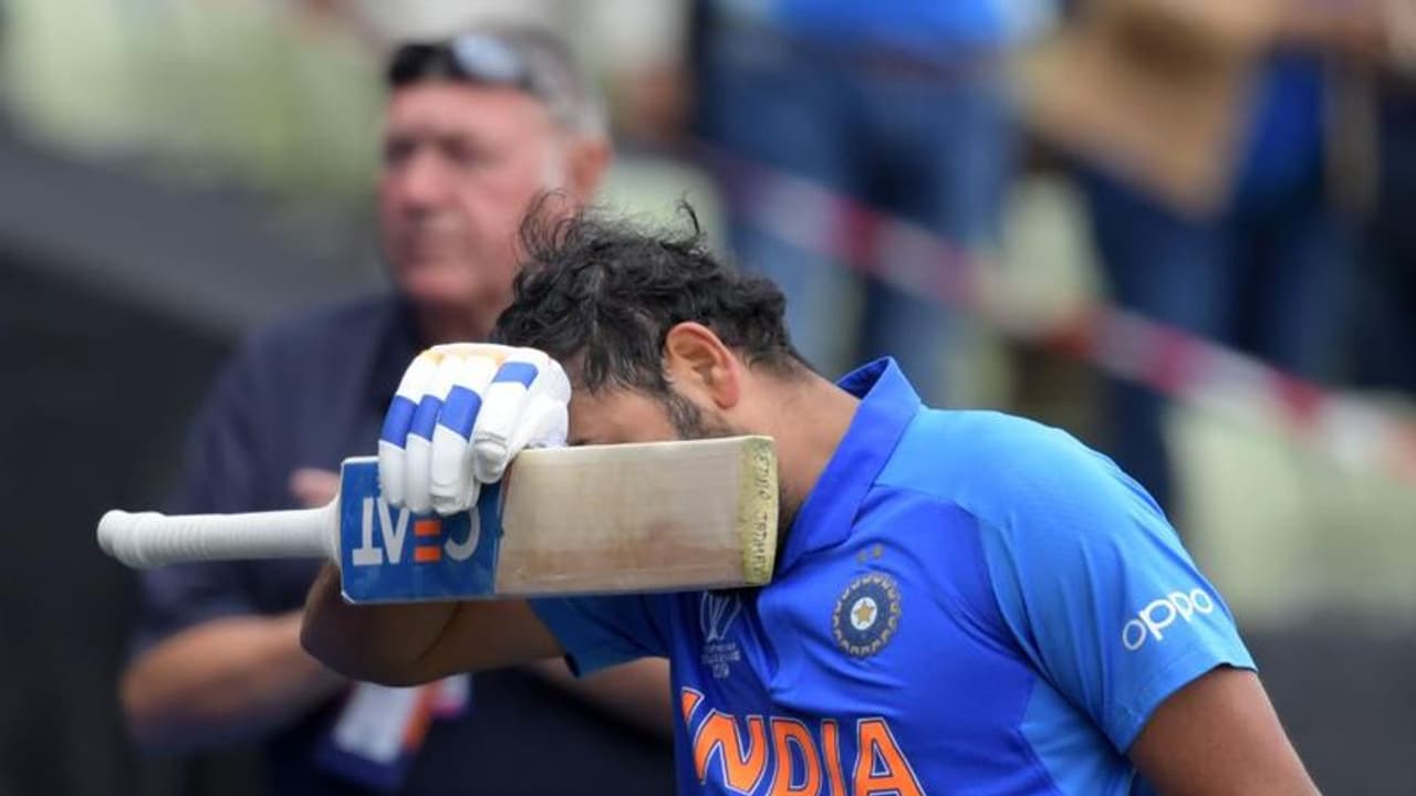 ಇಂಡೋ ಕಿವೀಸ್ ಸೆಮಿಫೈನಲ್; ಭಾರತದ 3 ವಿಕೆಟ್ ಪತನ, ಸಂಕಷ್ಟದಲ್ಲಿ ಕೊಹ್ಲಿ ಸೈನ್ಯ! ಇಂಡೋ ಕಿವೀಸ್ ಸೆಮಿಫೈನಲ್; ಭಾರತದ 3 ವಿಕೆಟ್ ಪತನ, ಸಂಕಷ್ಟದಲ್ಲಿ ಕೊಹ್ಲಿ ಸೈನ್ಯ!