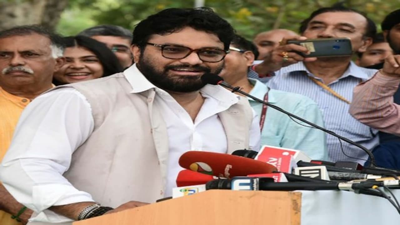 বিধায়কের শপথ গ্রহণ শর্তাধীন হতে পারে না, বাবুল ইস্যুতে রাজ্যপালকে খোঁচা বিধানসভা অধ্যক্ষের বিধায়কের শপথ গ্রহণ শর্তাধীন হতে পারে না, বাবুল ইস্যুতে রাজ্যপালকে খোঁচা বিধানসভা অধ্যক্ষের