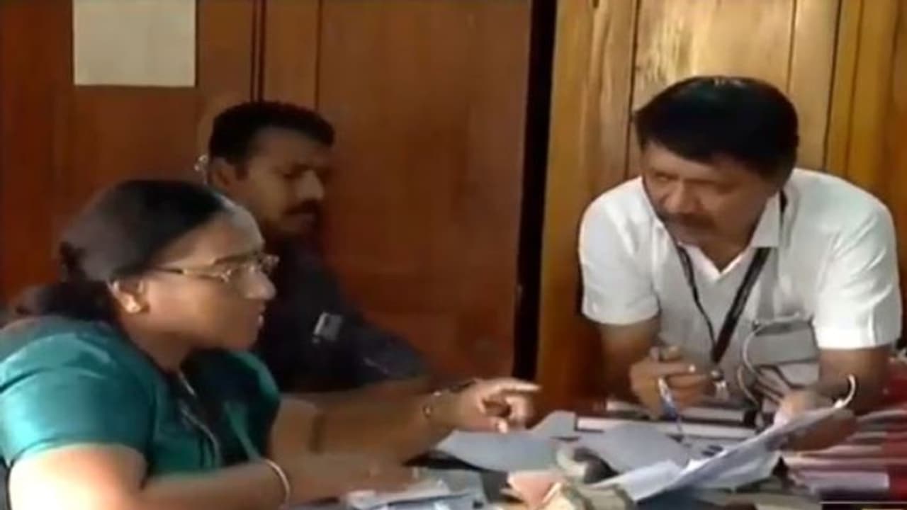 അളവുതൂക്ക ഓഫീസുകളിൽ മിന്നൽ പരിശോധന: വ്യാപക ക്രമക്കേട് കണ്ടെത്തി അളവുതൂക്ക ഓഫീസുകളിൽ മിന്നൽ പരിശോധന: വ്യാപക ക്രമക്കേട് കണ്ടെത്തി