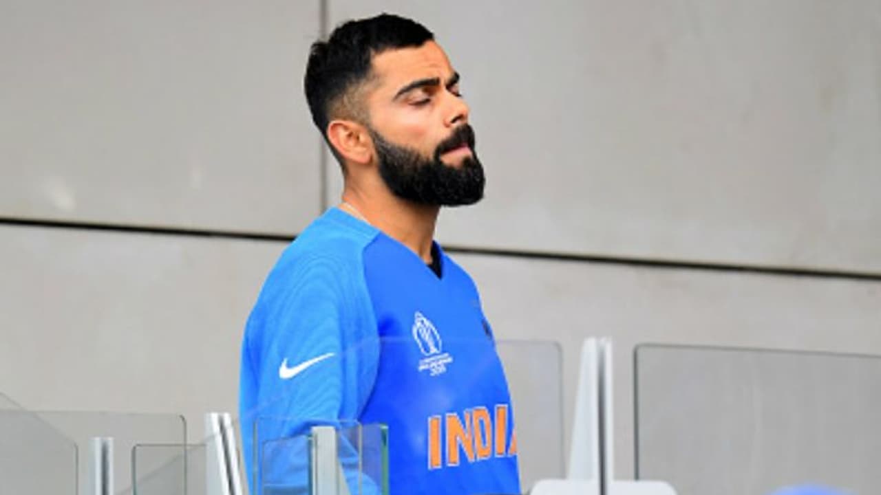 அரியலூர் கொலை சம்பவத்துக்கு காரணம் கோலியா..? கோலியை கைது பண்ணுங்க.. கொந்தளிக்கும் ரோஹித் ரசிகர்கள் அரியலூர் கொலை சம்பவத்துக்கு காரணம் கோலியா..? கோலியை கைது பண்ணுங்க.. கொந்தளிக்கும் ரோஹித் ரசிகர்கள்