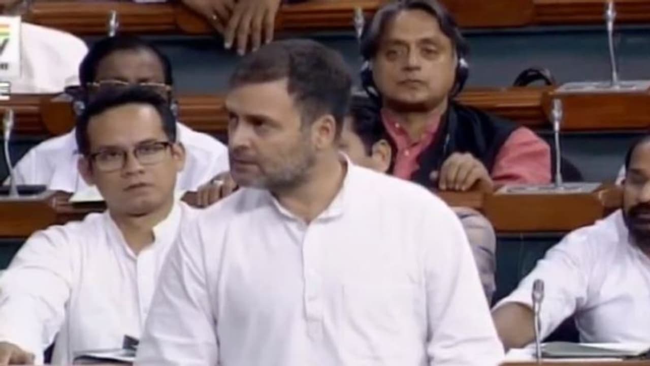 വയനാട്ടിലെ കര്ഷക ആത്മഹത്യ ലോക്സഭയില് ഉന്നയിച്ച് രാഹുല് ഗാന്ധി വയനാട്ടിലെ കര്ഷക ആത്മഹത്യ ലോക്സഭയില് ഉന്നയിച്ച് രാഹുല് ഗാന്ധി