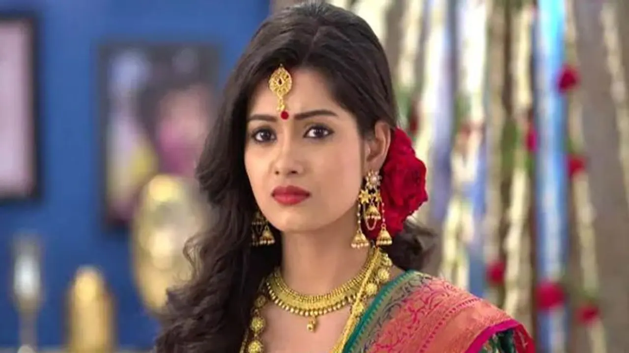 நடிகையை காரில் இருந்து குண்டுகட்டாக கீழே வீசி சென்ற டிரைவர்! போலீசார் எடுத்த அதிரடி நடவடிக்கை! நடிகையை காரில் இருந்து குண்டுகட்டாக கீழே வீசி சென்ற டிரைவர்! போலீசார் எடுத்த அதிரடி நடவடிக்கை!