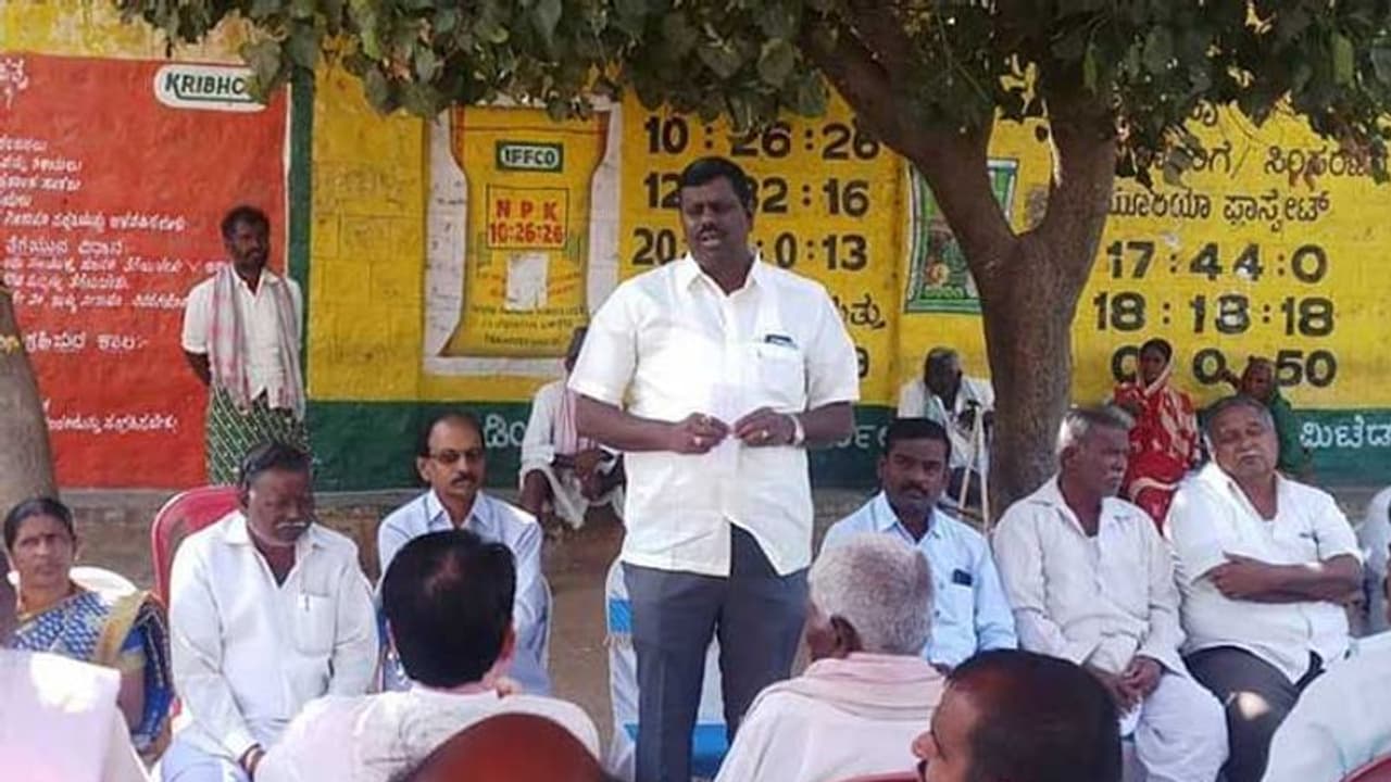 ಇತ್ತ ರಾಜೀನಾಮೆ ಹೈ ಡ್ರಾಮಾ : ಅತ್ತ ಕೈ ಶಾಸಕನಿಂದ ಸ್ವ ಕ್ಷೇತ್ರದ ಅಭಿವೃದ್ಧಿ ಇತ್ತ ರಾಜೀನಾಮೆ ಹೈ ಡ್ರಾಮಾ : ಅತ್ತ ಕೈ ಶಾಸಕನಿಂದ ಸ್ವ ಕ್ಷೇತ್ರದ ಅಭಿವೃದ್ಧಿ