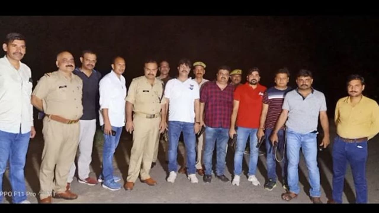 अपराधियों पर यूपी पुलिस का कहर जारी, चार बदमाशों की टांग में गोली मारकर किया गिरफ्तार अपराधियों पर यूपी पुलिस का कहर जारी, चार बदमाशों की टांग में गोली मारकर किया गिरफ्तार