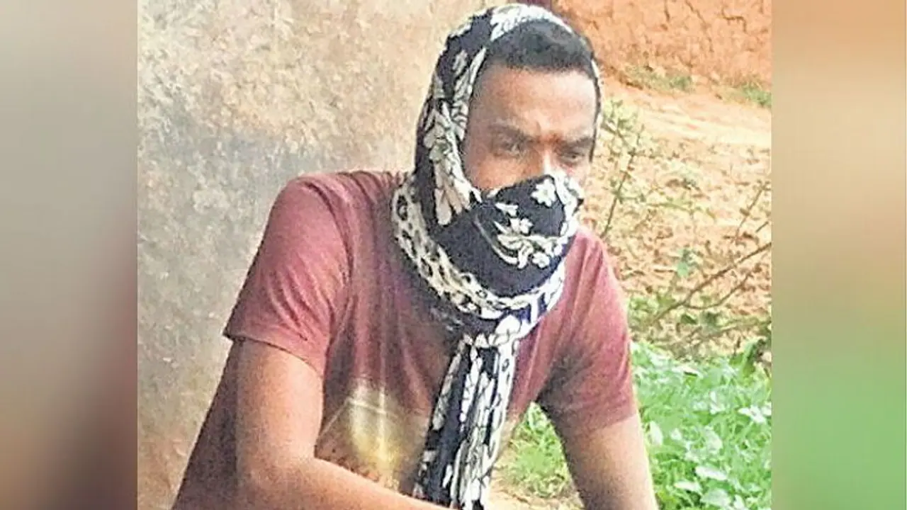 मम्मी पापा को झगड़ते देख कोने में दुबकी बैठी थी मासूम बेटी, पिता ने गुस्से में टांगी से उड़ा दी गर्दन