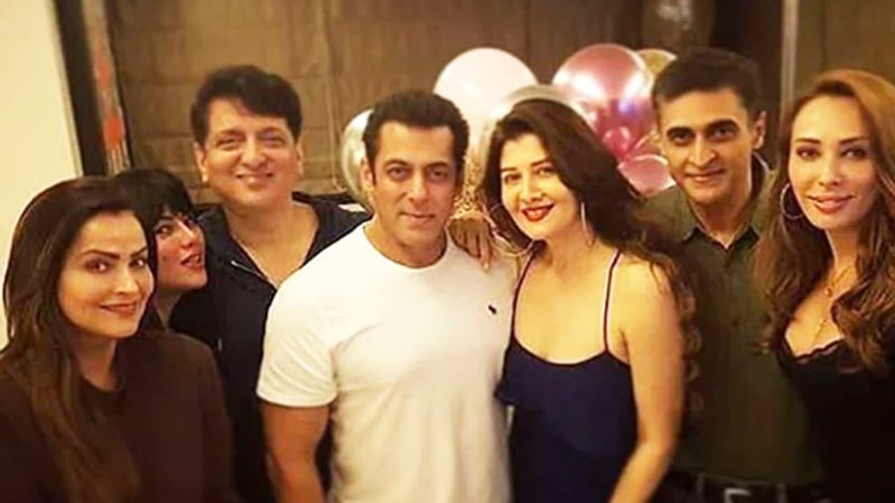 Salman Khan parties with ex girlfriend Sangeeta Bijlani, rumoured girlfriend Iulia Vantur Salman Khan parties with ex girlfriend Sangeeta Bijlani, rumoured girlfriend Iulia Vantur
