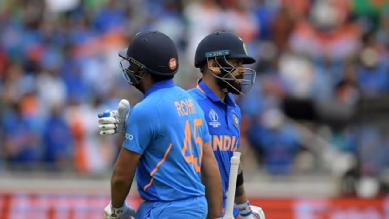 കോലിയെ വിടാതെ രോഹിത്; ലോകകപ്പിന് ശേഷമുള്ള ഐസിസി റാങ്കിങ് പുറത്തുവിട്ടു കോലിയെ വിടാതെ രോഹിത്; ലോകകപ്പിന് ശേഷമുള്ള ഐസിസി റാങ്കിങ് പുറത്തുവിട്ടു