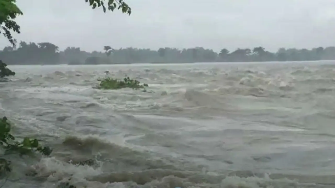 উত্তরে বিপদ বাড়ল, দক্ষিণে অপেক্ষা, কী জানাচ্ছে হাওয়া অফিস উত্তরে বিপদ বাড়ল, দক্ষিণে অপেক্ষা, কী জানাচ্ছে হাওয়া অফিস