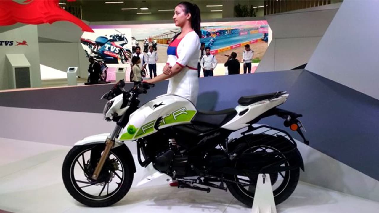 പെട്രോളോ ഡീസലോ വേണ്ട, ഇലക്ട്രിക്കുമല്ല; കിടിലനൊരു ബൈക്കുമായി ടിവിഎസ്! പെട്രോളോ ഡീസലോ വേണ്ട, ഇലക്ട്രിക്കുമല്ല; കിടിലനൊരു ബൈക്കുമായി ടിവിഎസ്!