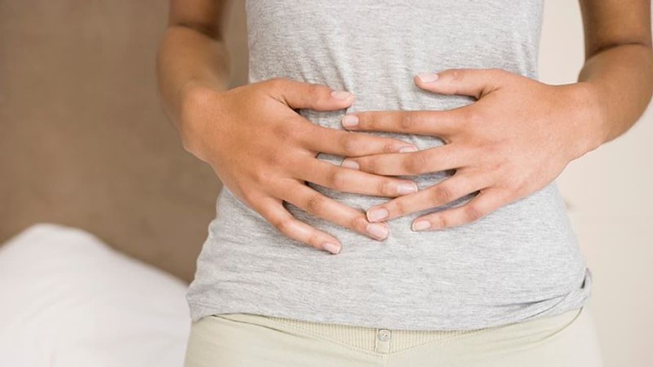 അപ്പെന്ഡിസൈറ്റിസ്; അറിയാതെ പോകരുത് ഈ ലക്ഷണങ്ങള്... അപ്പെന്ഡിസൈറ്റിസ്; അറിയാതെ പോകരുത് ഈ ലക്ഷണങ്ങള്...