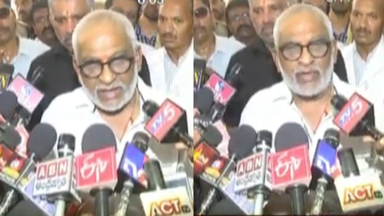 నా మాటే శాసనం: బ్రేక్ దర్శనాలు రద్దుపై టీటీడీ చైర్మన్ వైవీ నా మాటే శాసనం: బ్రేక్ దర్శనాలు రద్దుపై టీటీడీ చైర్మన్ వైవీ