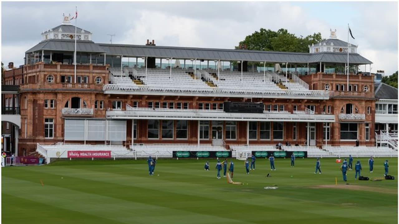 'ക്രിക്കറ്റിന്റെ മെക്ക'യില് വിശ്വവിജയികള് ആരാകും; ആവേശ പോരാട്ടത്തിന് മണിക്കൂറുകള് മാത്രം 'ക്രിക്കറ്റിന്റെ മെക്ക'യില് വിശ്വവിജയികള് ആരാകും; ആവേശ പോരാട്ടത്തിന് മണിക്കൂറുകള് മാത്രം