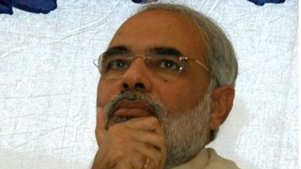 దేశంలో దాడులపై సెలబ్రిటీల ఆవేదన: చర్యలపై ప్రధాని మోదీకి 49 మంది ప్రముఖులు లేఖ దేశంలో దాడులపై సెలబ్రిటీల ఆవేదన: చర్యలపై ప్రధాని మోదీకి 49 మంది ప్రముఖులు లేఖ