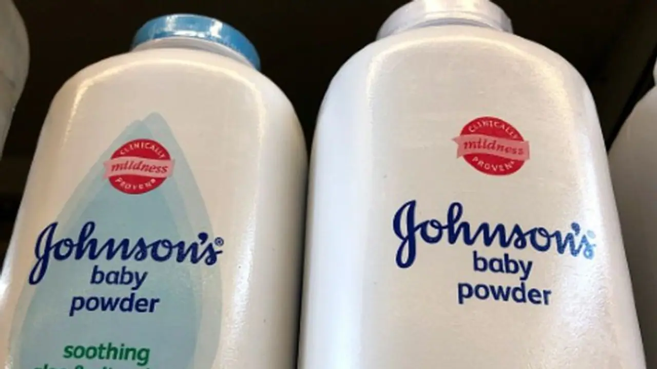 चींटी मारने के लिए हथौड़े का इस्तेमाल नहीं करना चाहिए.. जानिए बॉम्बे हाईकोर्ट को यह टिप्पणी क्यों करनी पड़ी चींटी मारने के लिए हथौड़े का इस्तेमाल नहीं करना चाहिए.. जानिए बॉम्बे हाईकोर्ट को यह टिप्पणी क्यों करनी पड़ी