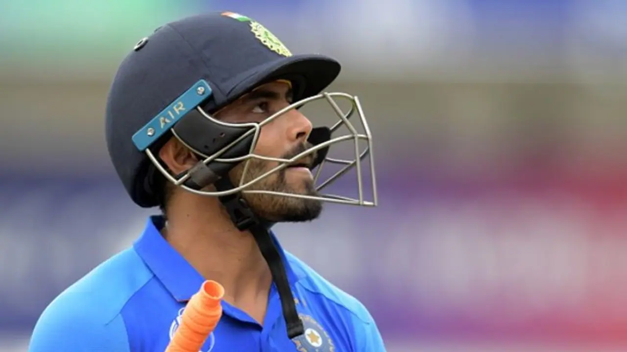 আউট হওয়ার আফশোষ যাচ্ছেই না! ভেঙে পড়া জাদেজাকে সামলাতে পারেননি স্ত্রী আউট হওয়ার আফশোষ যাচ্ছেই না! ভেঙে পড়া জাদেজাকে সামলাতে পারেননি স্ত্রী