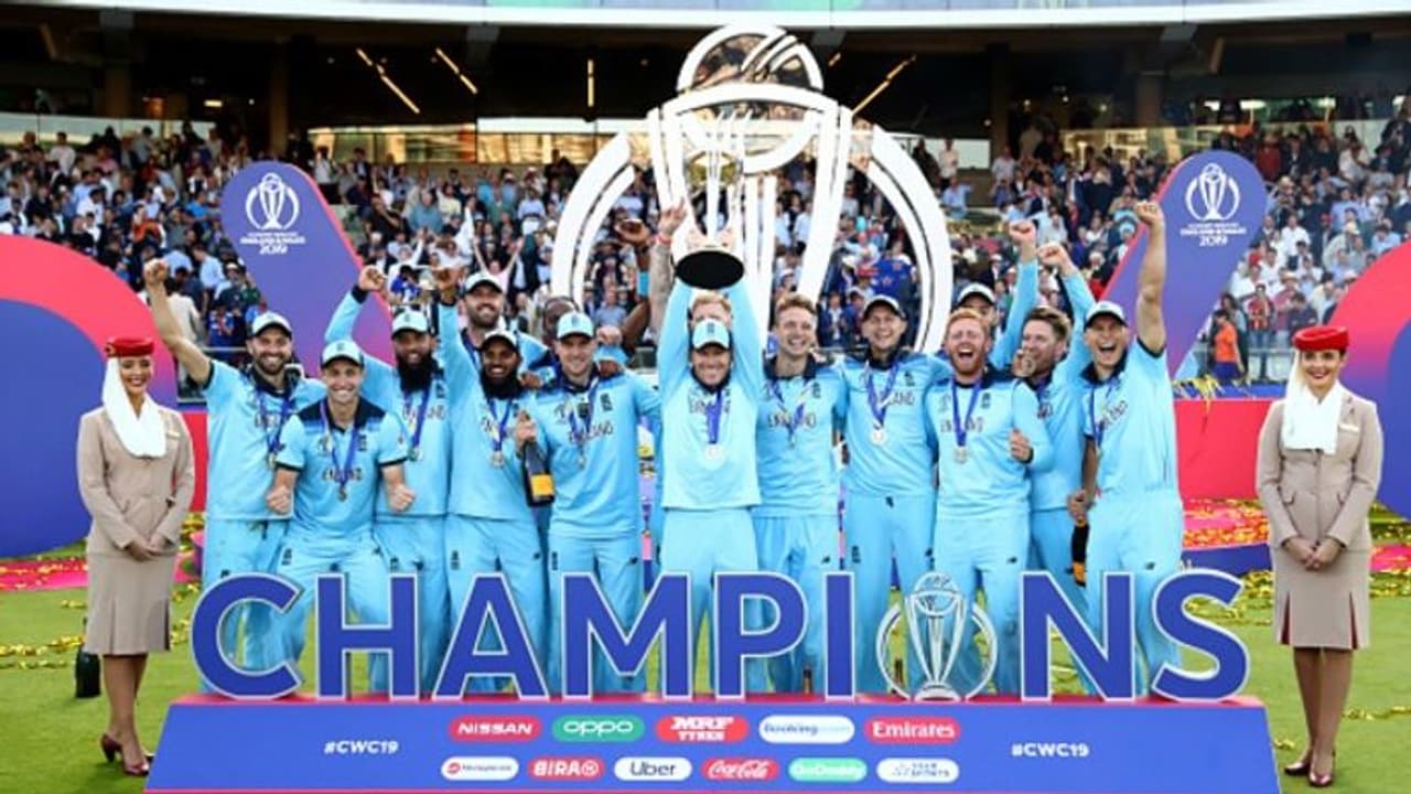 আইসিসি ওডিআই ব়্যাঙ্কিংয়ে শীর্ষস্থান খোয়াল ইংল্যান্ড, নীচে নামল ভারতও আইসিসি ওডিআই ব়্যাঙ্কিংয়ে শীর্ষস্থান খোয়াল ইংল্যান্ড, নীচে নামল ভারতও