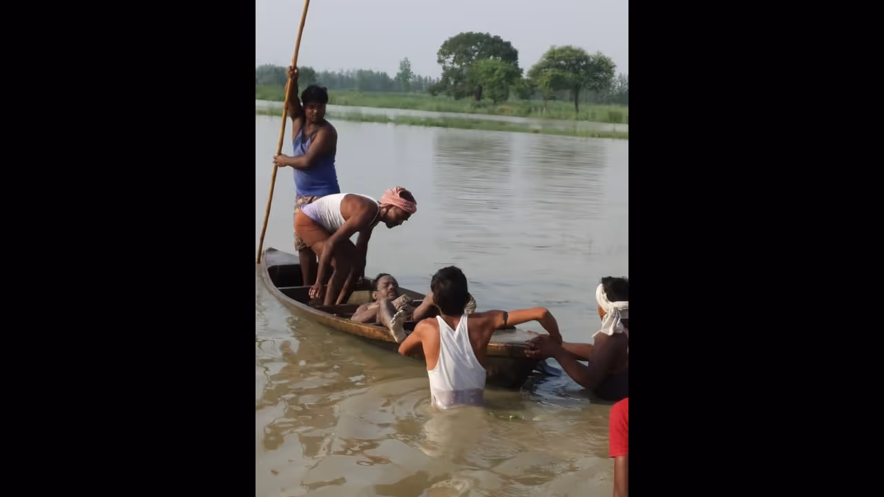 निमंत्रण में जाने के लिए घर से निकले थे पूर्व प्रधान, नदी में उतराता मिला शव निमंत्रण में जाने के लिए घर से निकले थे पूर्व प्रधान, नदी में उतराता मिला शव