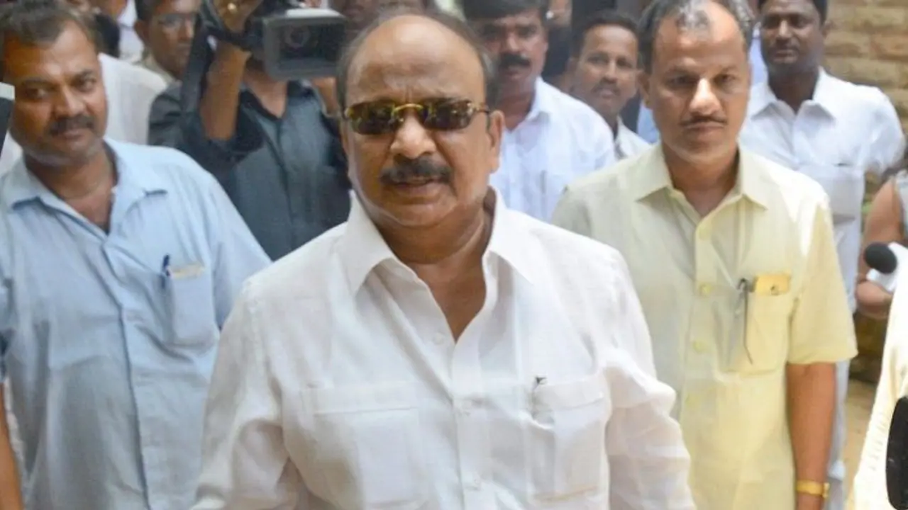 HC pulls up Karnataka govt for failing to take over Roshan Baig's properties in IMA Ponzi scam case