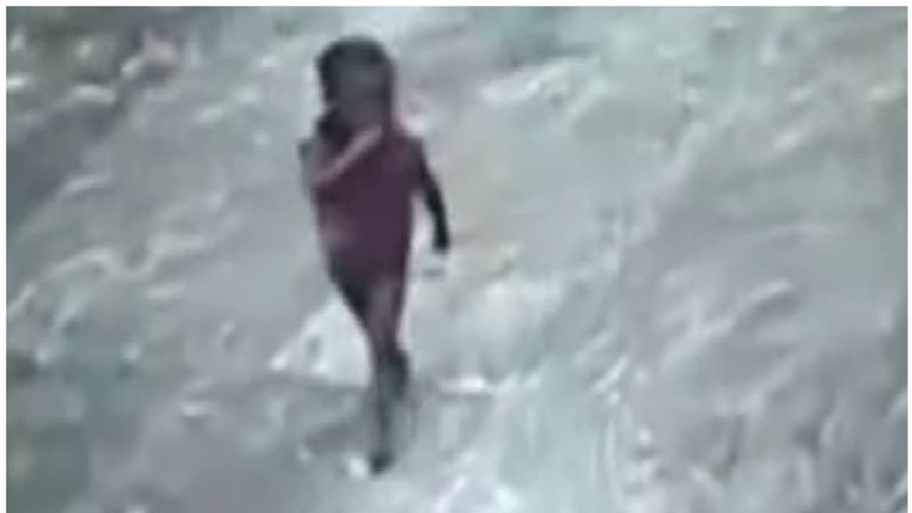 சென்ட்ரல் ரயில் நிலையத்தில் குழந்தை கடத்தல்… மர்மநபருக்கு வலை சென்ட்ரல் ரயில் நிலையத்தில் குழந்தை கடத்தல்… மர்மநபருக்கு வலை