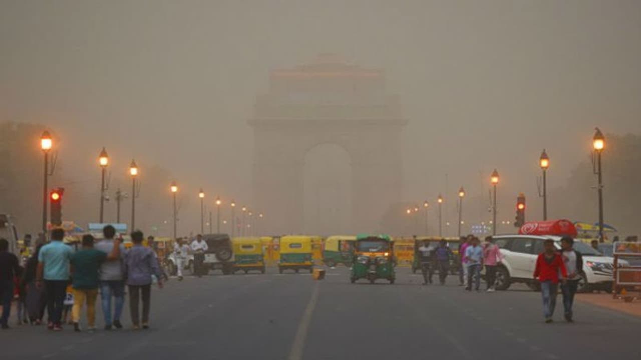 দিল্লি বিমানবন্দরে সামনে ট্যাক্সিতে পাইলটের সর্বস্ব লুঠ, তদন্তে পুলিশ দিল্লি বিমানবন্দরে সামনে ট্যাক্সিতে পাইলটের সর্বস্ব লুঠ, তদন্তে পুলিশ