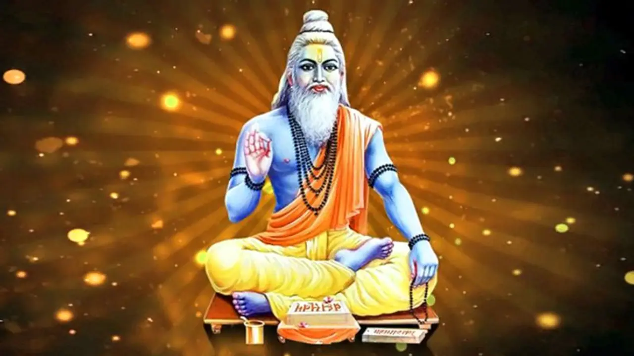 Guru Purnima 2022: A day to seek blessings from your Guru Guru Purnima 2022: A day to seek blessings from your Guru