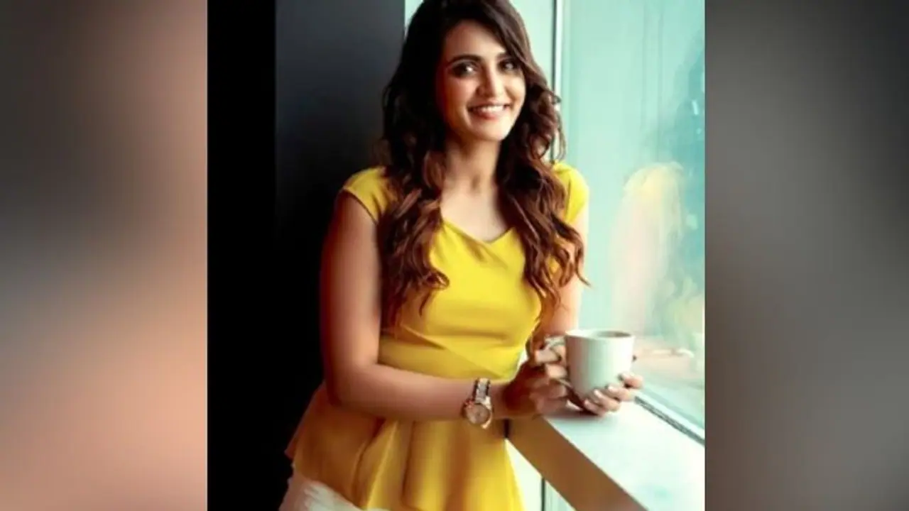 Priyanka Sarkar : পায়ের ভাঙা হাড় জুড়তে বসবে প্লেট, বিকেলেই অস্ত্রোপচার হবে প্রিয়ঙ্কার Priyanka Sarkar : পায়ের ভাঙা হাড় জুড়তে বসবে প্লেট, বিকেলেই অস্ত্রোপচার হবে প্রিয়ঙ্কার