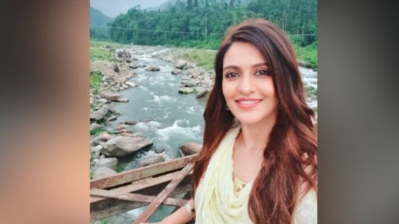 Priyanka Sarkar : পায়ের অস্ত্রোপচারের পর কেমন আছেন প্রিয়াঙ্কা, পোস্টে জানালেন নিজেই Priyanka Sarkar : পায়ের অস্ত্রোপচারের পর কেমন আছেন প্রিয়াঙ্কা, পোস্টে জানালেন নিজেই