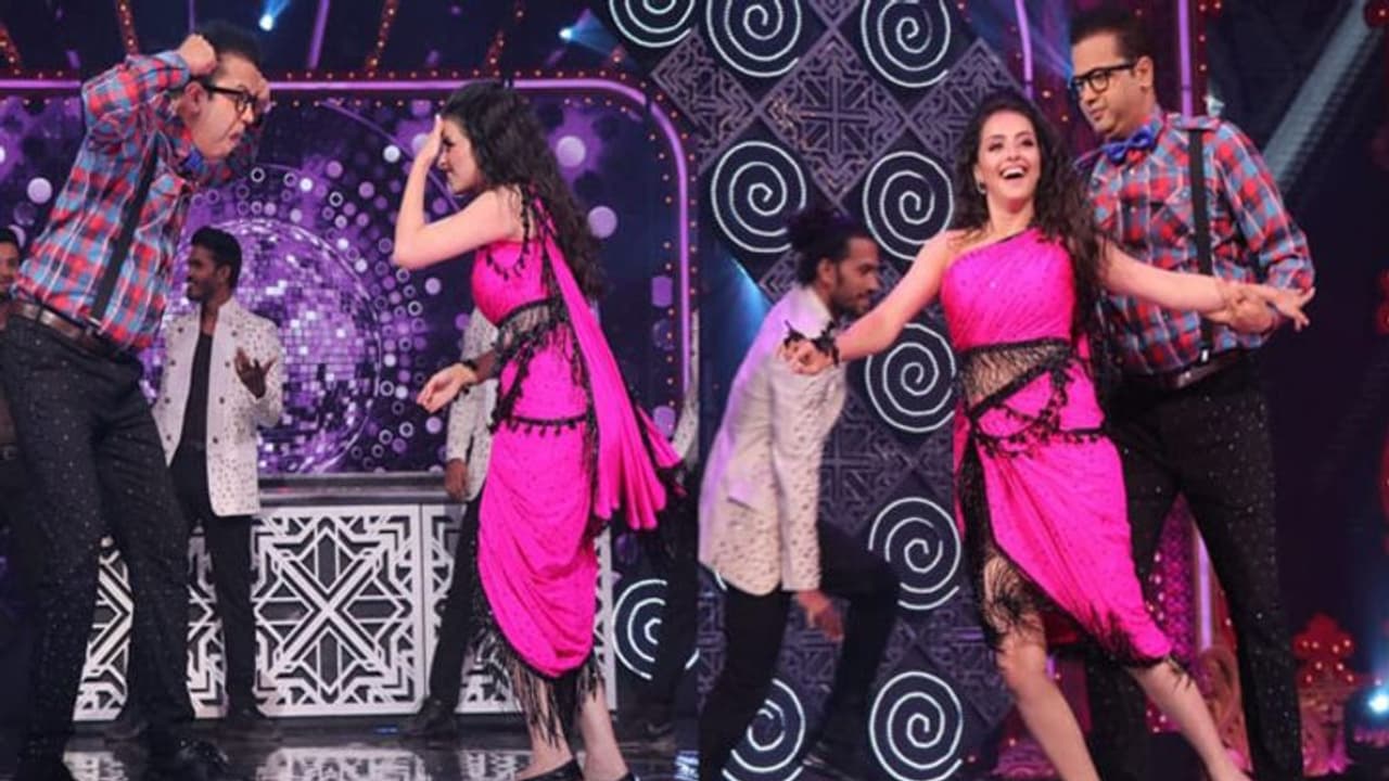 सरेआम राहुल महाजन को पड़ा थप्पड़! एक्ट्रेस से कर रहे थे रोमांस सरेआम राहुल महाजन को पड़ा थप्पड़! एक्ट्रेस से कर रहे थे रोमांस