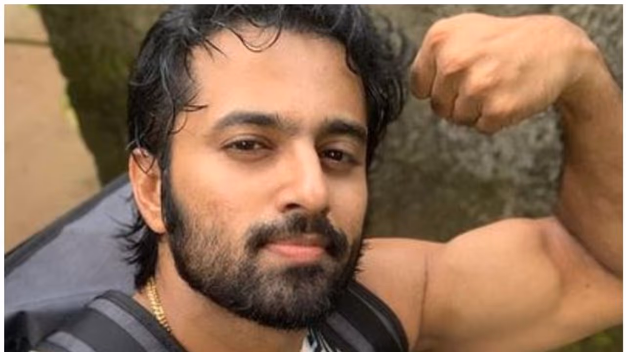 മസില് ഷോ കണ്ടു മടുത്തെന്ന് കമന്റ്; മറുപടിയുമായി ഉണ്ണി മുകുന്ദൻ മസില് ഷോ കണ്ടു മടുത്തെന്ന് കമന്റ്; മറുപടിയുമായി ഉണ്ണി മുകുന്ദൻ