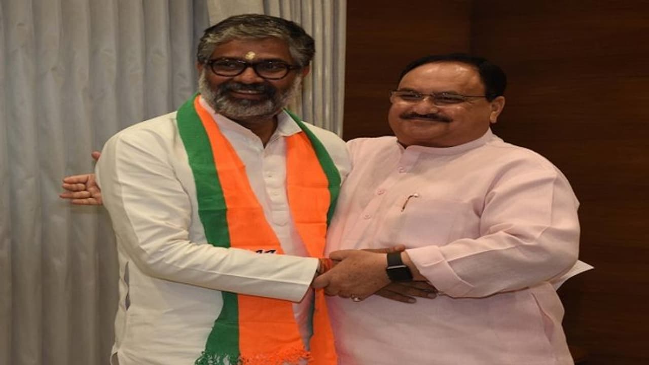 ಬಿಜೆಪಿಗೆ ಮಾಜಿ ಪಿಎಂ ಮಗ: ಏನಂದರು ಬರುವಾಗ? ಬಿಜೆಪಿಗೆ ಮಾಜಿ ಪಿಎಂ ಮಗ: ಏನಂದರು ಬರುವಾಗ?