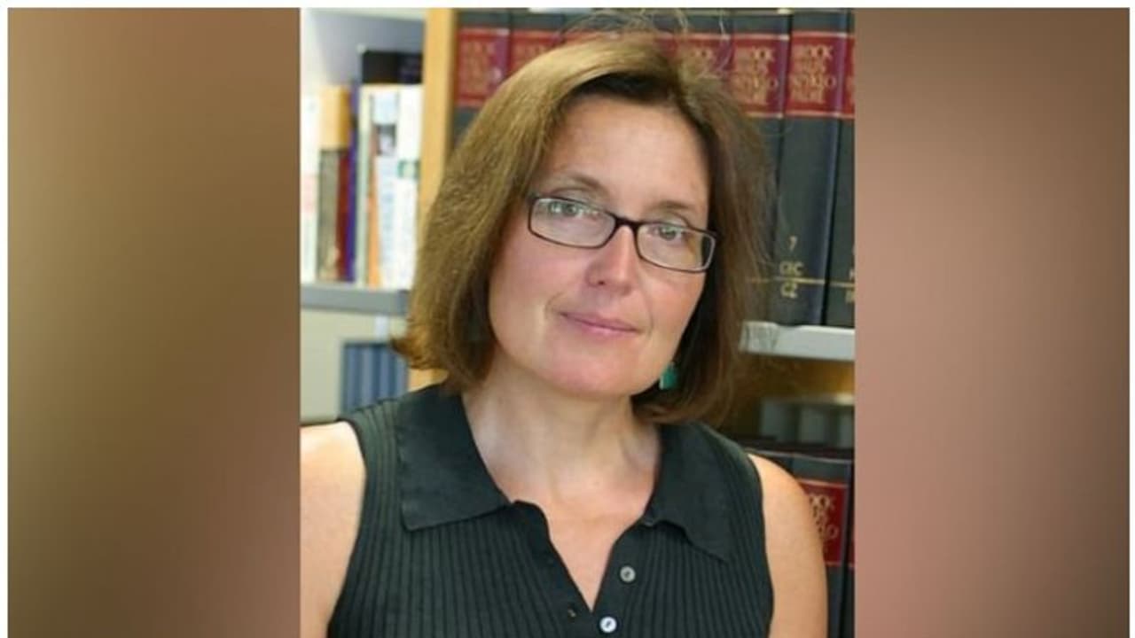 ശാസ്ത്രജ്ഞയെ ബലാത്സംഗം ചെയ്ത് കൊലപ്പെടുത്തി; മൃതദേഹം ബങ്കറില് ഉപേക്ഷിച്ചു ശാസ്ത്രജ്ഞയെ ബലാത്സംഗം ചെയ്ത് കൊലപ്പെടുത്തി; മൃതദേഹം ബങ്കറില് ഉപേക്ഷിച്ചു