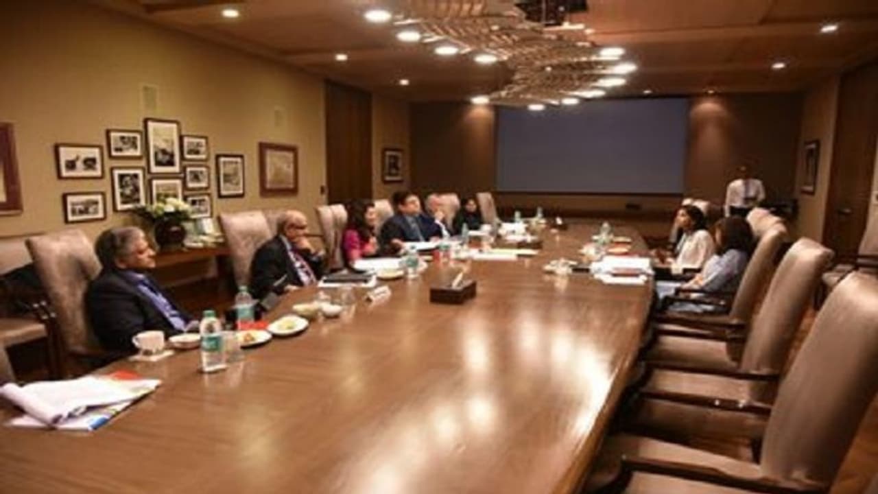 ಆಕೆಗಾಗಿ ಬೋರ್ಡ್ ಮೀಟಿಂಗ್ ರೂಲ್ಸ್ ಚೇಂಜ್ ಮಾಡಿದ ಮಹೀಂದ್ರ!