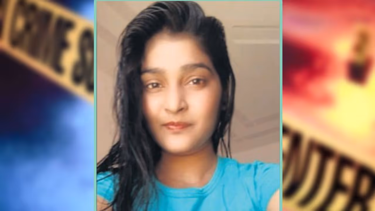 प्रेमी ने रात को जब प्रेमिका के घर झांककर देखा, तो दिमाग सुन्न पड़ गया