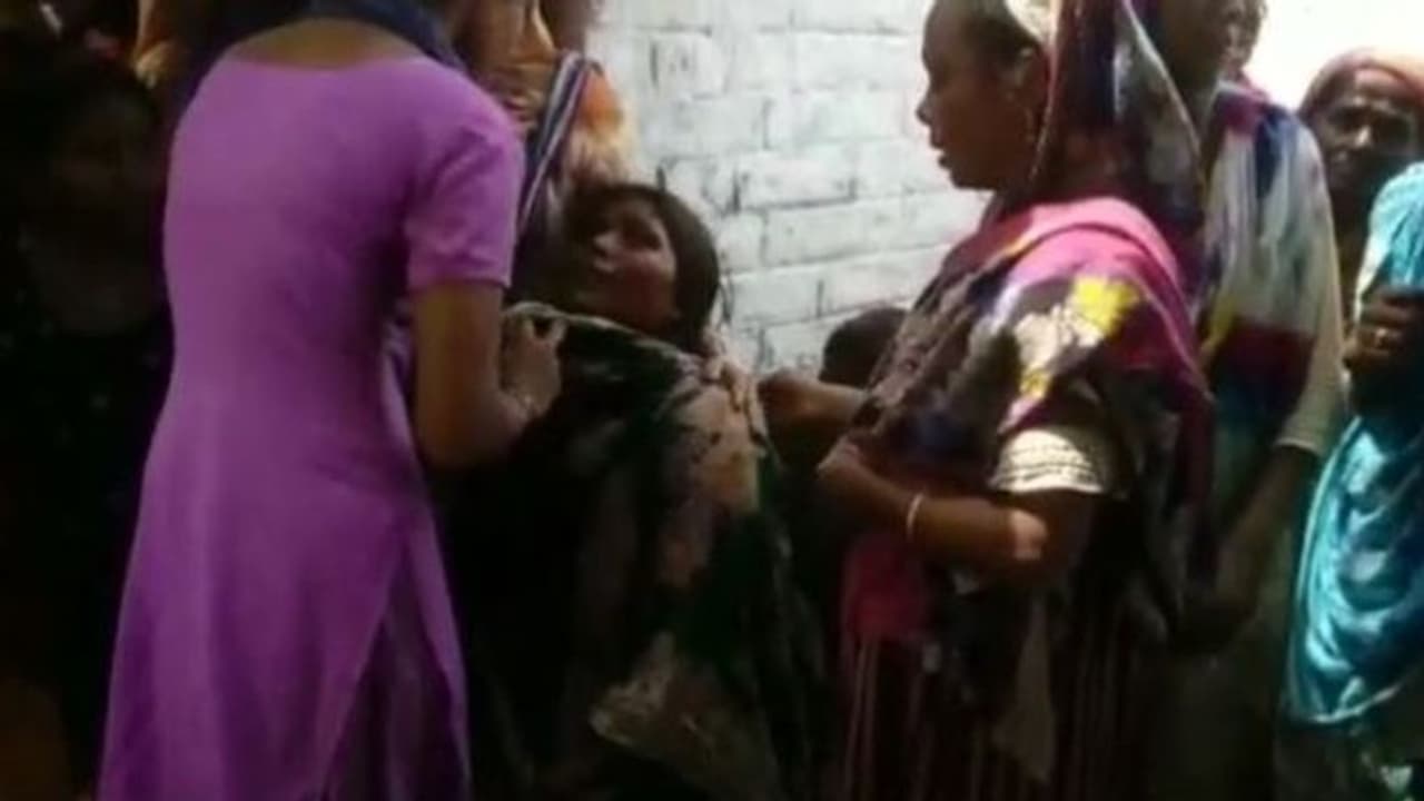 বিবাহ বহির্ভূত সম্পর্কে স্ত্রী পালিয়েছে! ১৭ জন প্রতিবেশীর বাড়িতে বিদ্যুৎ সংযোগ করে মর্মান্তিক কাণ্ড যুবকের