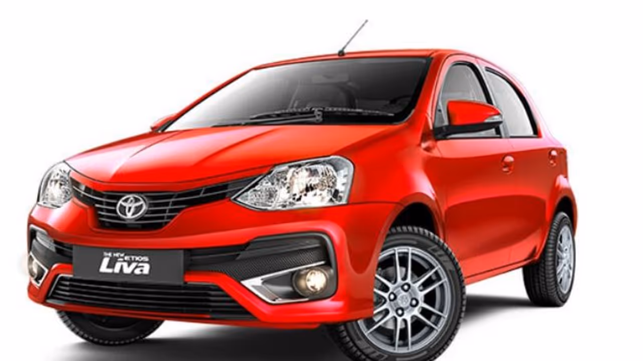 വാങ്ങാനാളില്ല, ഇന്നോവയുടെ അനുജന്മാരുടെ നിര്മ്മാണം ടൊയോട്ട നിര്ത്തി! വാങ്ങാനാളില്ല, ഇന്നോവയുടെ അനുജന്മാരുടെ നിര്മ്മാണം ടൊയോട്ട നിര്ത്തി!