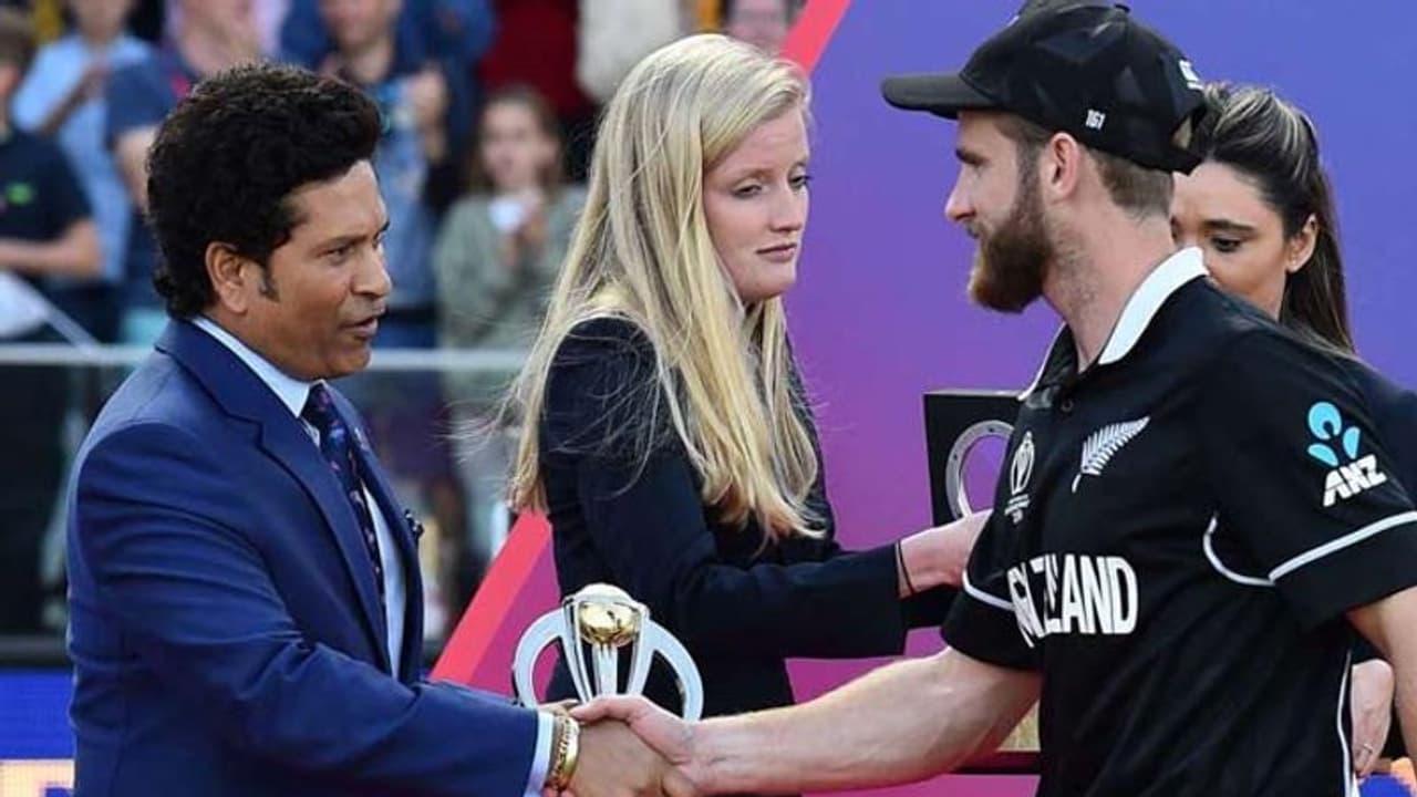 కప్ పోయిందన్న బాధ ముఖంపై లేదు: విలియమ్సన్పై సచిన్ ప్రశంస కప్ పోయిందన్న బాధ ముఖంపై లేదు: విలియమ్సన్పై సచిన్ ప్రశంస