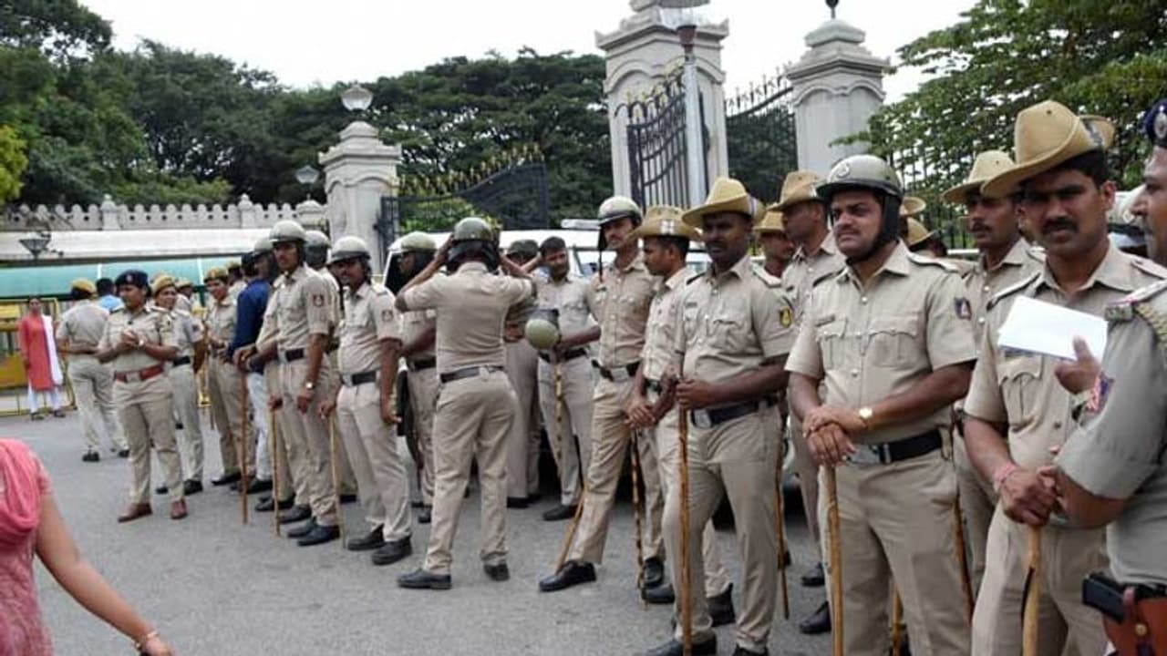 ವಿಧಾನಸೌಧ ಬಳಿ 2 ಕಿ.ಮೀ. ನಿಷೇಧಾಜ್ಞೆ : ಸಾವಿರ ಪೊಲೀಸರ ನಿಯೋಜನೆ