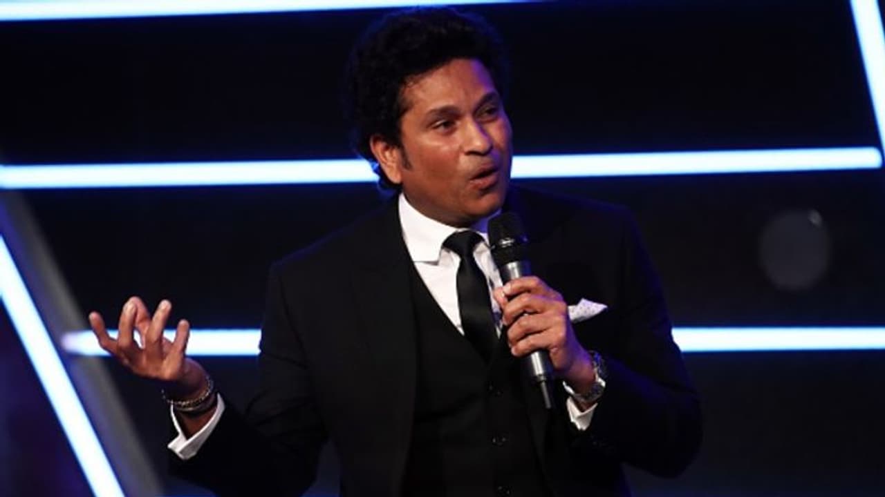 ജാങ്കോ... ഞാന് പെട്ടു, ഇനി നിങ്ങള് പറയൂ; ആരാധകരോട് രസകരമായ ചോദ്യവുമായി സച്ചിന് ജാങ്കോ... ഞാന് പെട്ടു, ഇനി നിങ്ങള് പറയൂ; ആരാധകരോട് രസകരമായ ചോദ്യവുമായി സച്ചിന്