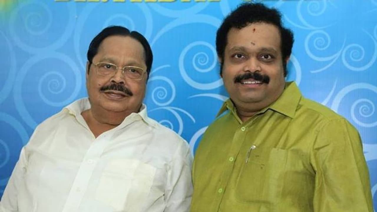 துரைமுருகனின் மகன் கதிர் ஆனந்தனின் ஆதரவாளர்கள் கட்சியில் இருந்து நீக்கம்? திமுகவில் அதிரடி..! துரைமுருகனின் மகன் கதிர் ஆனந்தனின் ஆதரவாளர்கள் கட்சியில் இருந்து நீக்கம்? திமுகவில் அதிரடி..!