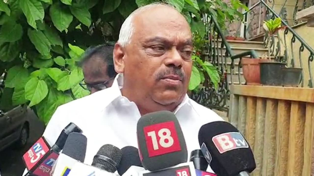 विधानसभा अध्यक्ष ने कहा मुझे दुनिया का भी सामना करना है, आज ही होगा कुमारस्वामी सरकार का फ्लोर टेस्ट