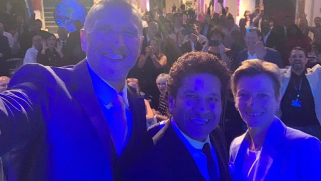 मास्टर ब्लास्टर के नाम जुड़ी नई उपलब्धि, ICC के दिग्गजों की लिस्ट में शामिल हुए सचिन मास्टर ब्लास्टर के नाम जुड़ी नई उपलब्धि, ICC के दिग्गजों की लिस्ट में शामिल हुए सचिन