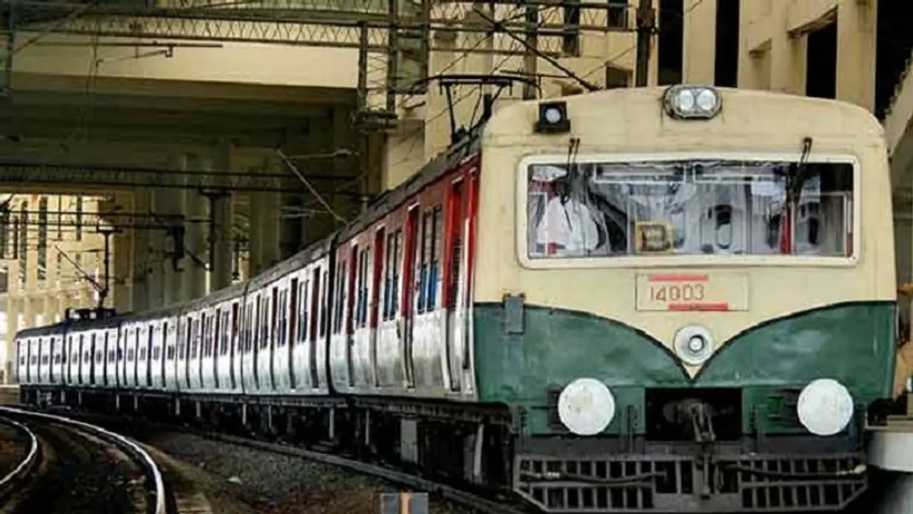Chennai News: சென்னையில் சிக்னல் கொடுத்தும் நிற்காமல் சென்ற ரயில்; பயணிகள் ஆவேசம் Chennai News: சென்னையில் சிக்னல் கொடுத்தும் நிற்காமல் சென்ற ரயில்; பயணிகள் ஆவேசம்