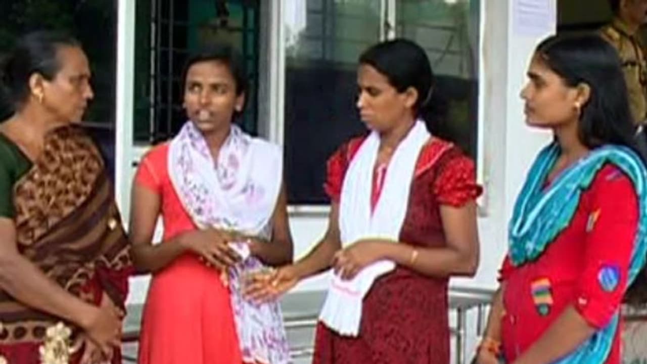 സിപിഎം പഞ്ചായത്ത് അംഗത്തിന്റെ നേതൃത്വത്തിൽ വീട് കയറി മർദ്ദിച്ചതായി പരാതി; അമ്മയും മകളും ചികിത്സയിൽ സിപിഎം പഞ്ചായത്ത് അംഗത്തിന്റെ നേതൃത്വത്തിൽ വീട് കയറി മർദ്ദിച്ചതായി പരാതി; അമ്മയും മകളും ചികിത്സയിൽ